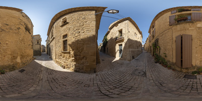 Castillon-du-Gard — ruelles